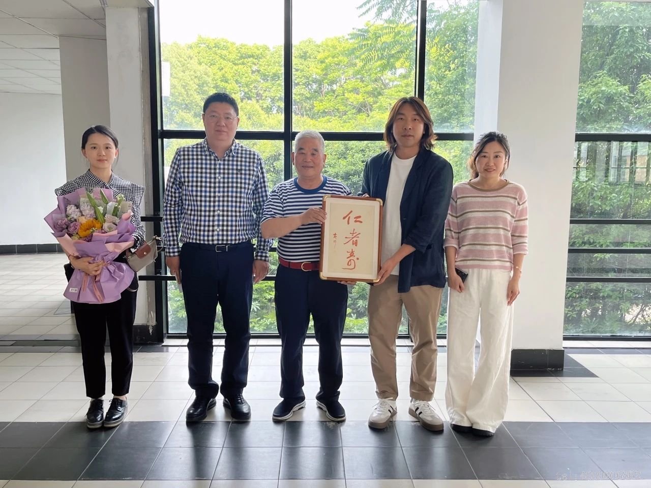 儲吉旺為高校學子講授“畢業最后一課”(圖4) 儲吉旺為高校學子講授“畢業最后一課”(圖4)